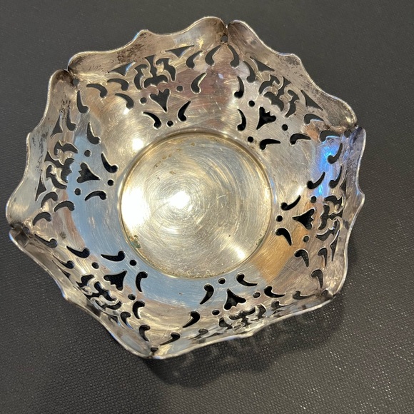 BIRKS Ryrie Pierced Elegant Silver Plate Decorative Bowl - Picture 1 of 6